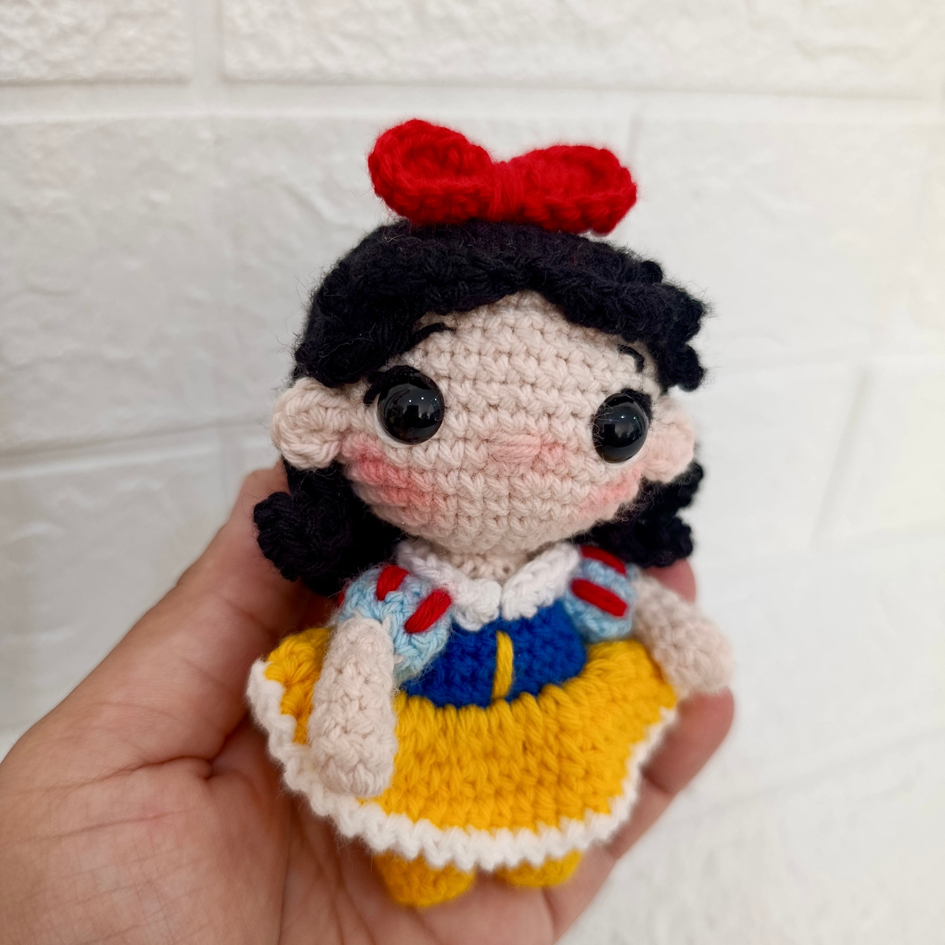 Muñeca Princesa Blanca Nieves – Amigurumi Tejido a Mano