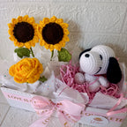 Box Regalo con Perrito Blanco Tejido y Girasoles