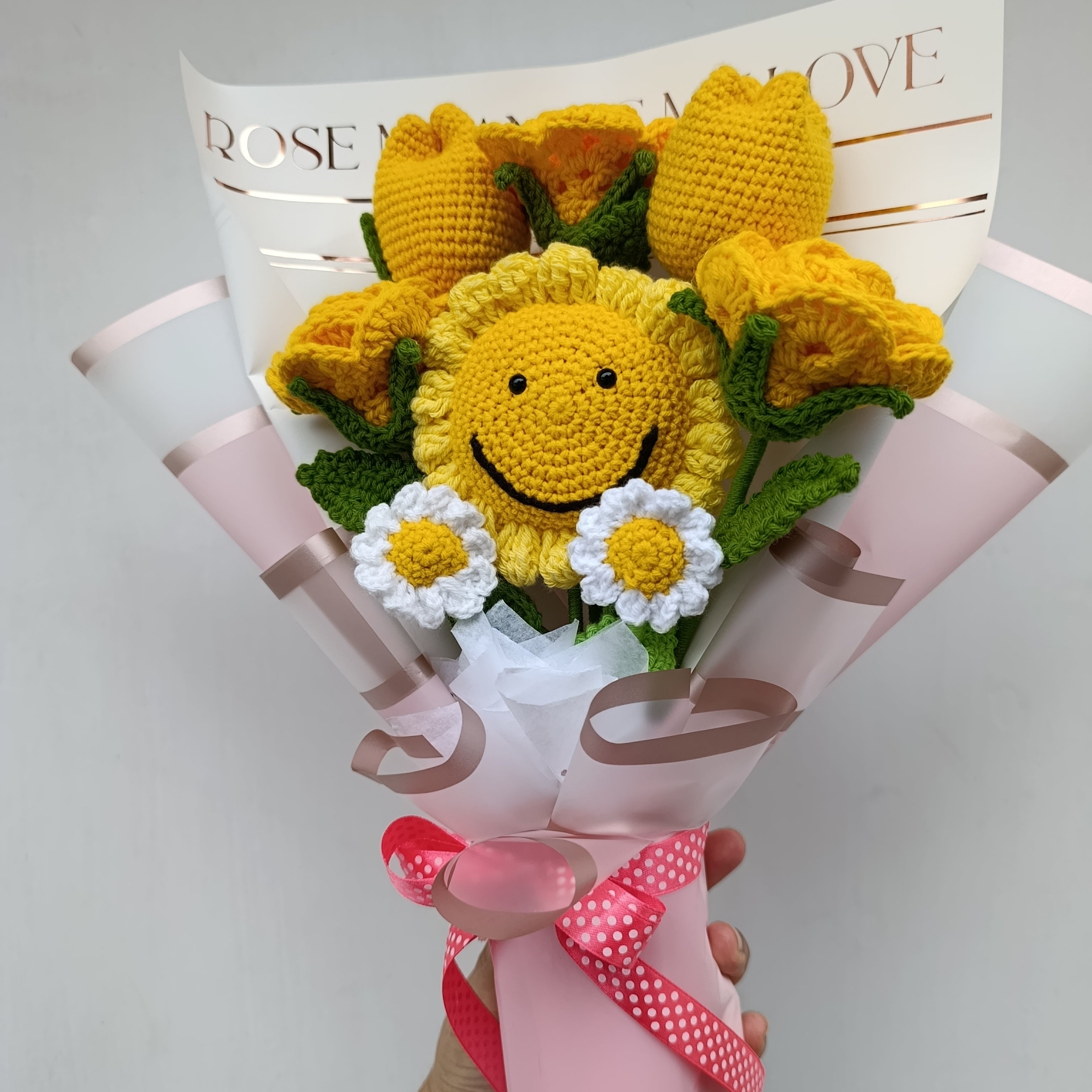 Ramo Happy Primavera de Flores Amarillas en Crochet