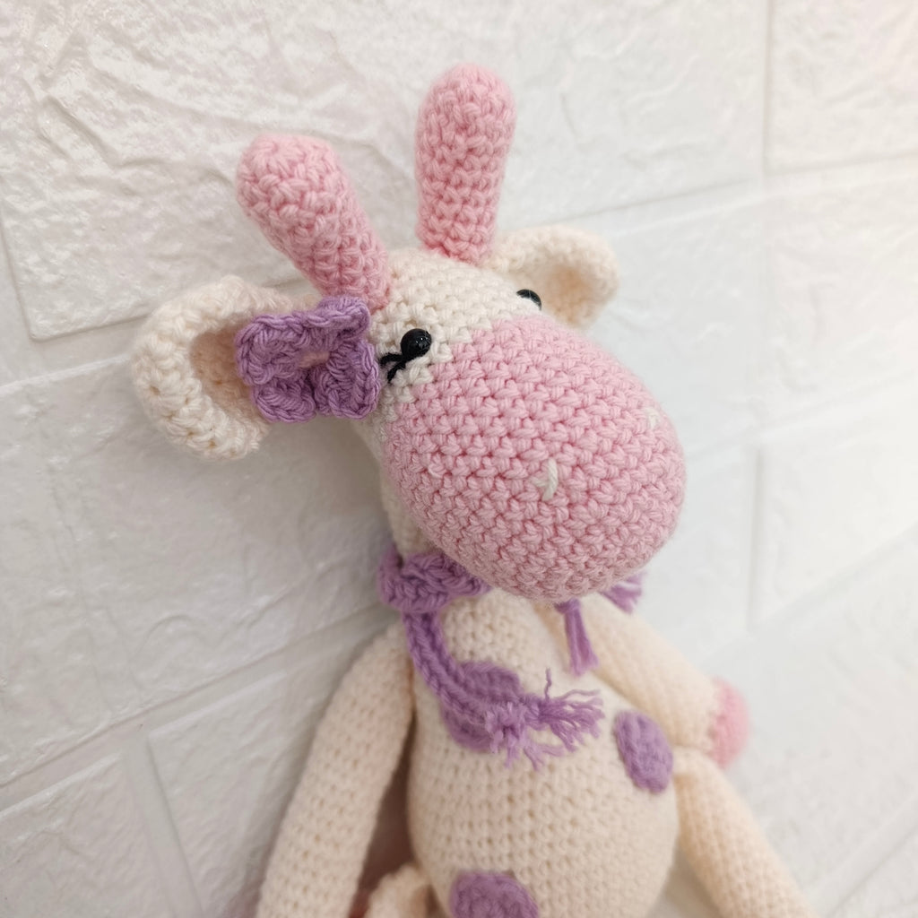 Jirafa Amigurumi Pastel en Crochet 30 cm