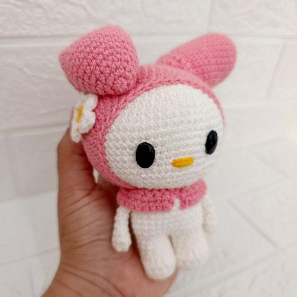 Muñeco Melody Amigurumi – Amiga de Hello Kitty