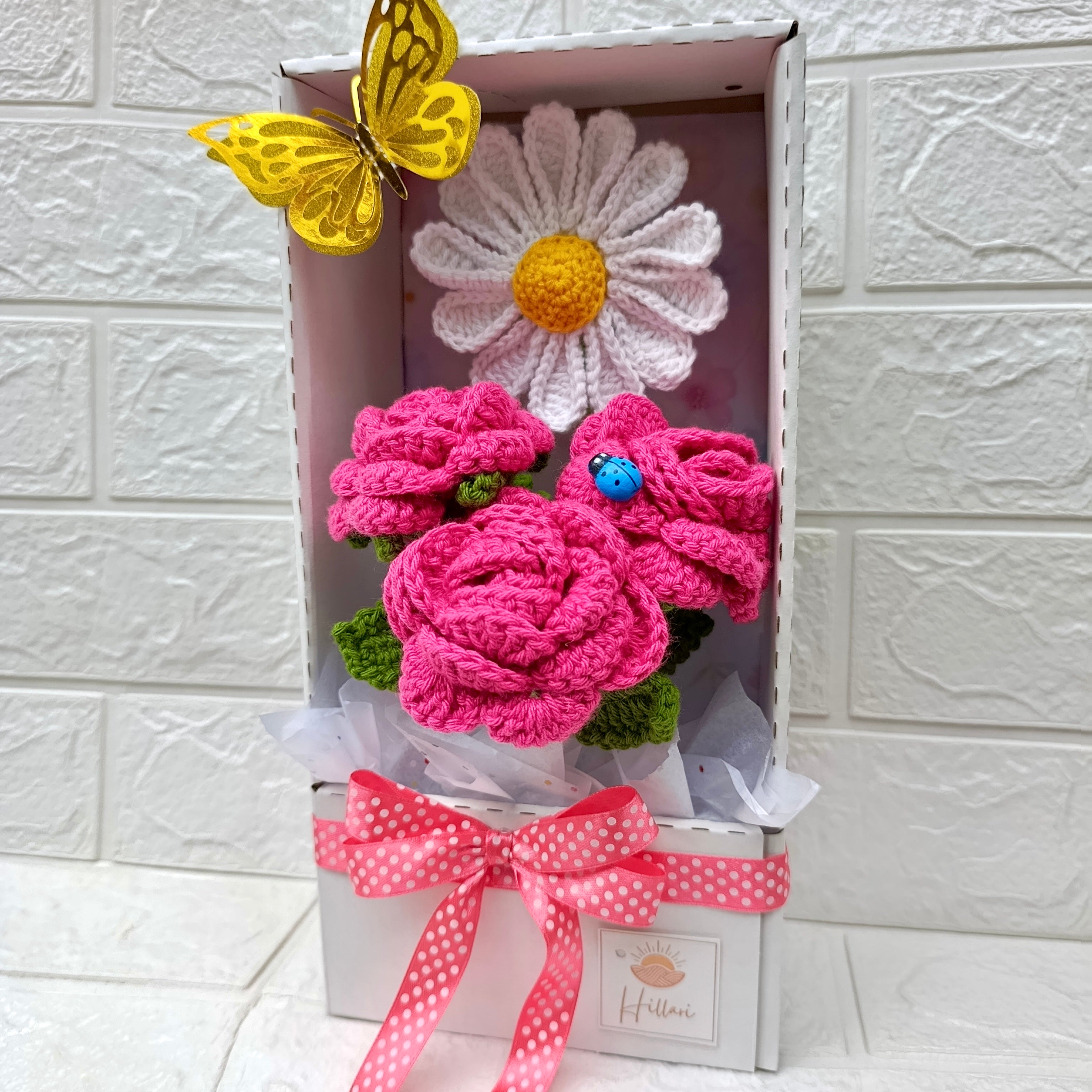 Box Flores Crochet: 3 Rosas + Margarita