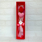 Ramo en Caja Premium con Tulipán y Corazón Tejido en Crochet