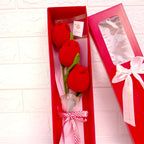 Ramo en Caja Premium con 3 Tulipanes Crochet