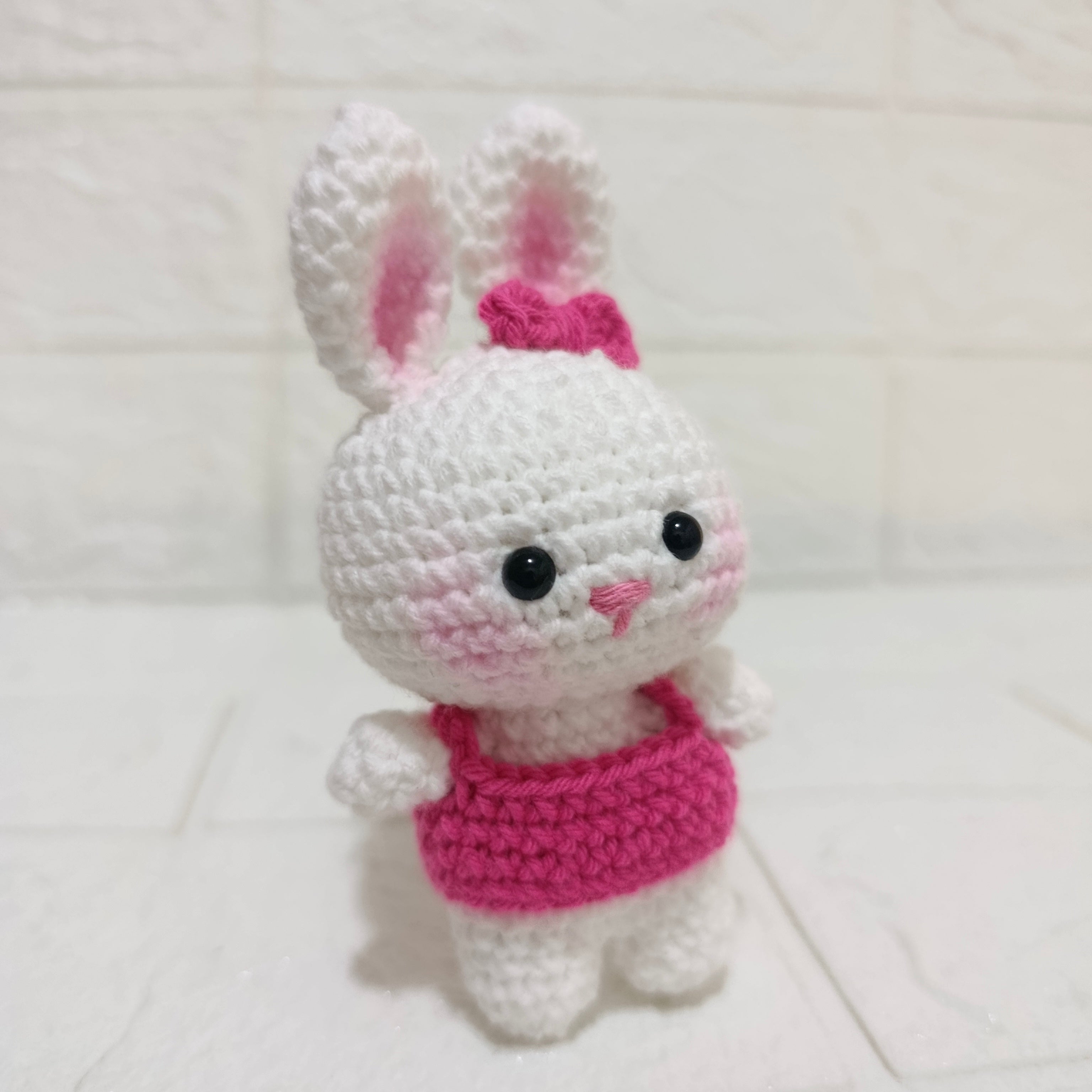 Conejita con Vestido Tejida a Crochet