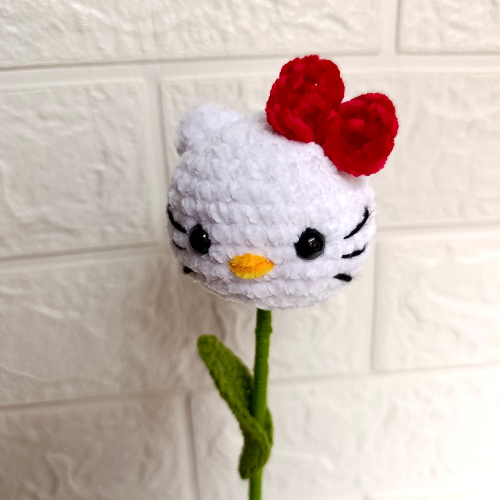 Flor Hello Kitty Amigurumi Tejido a Mano – Complemento para Ramos