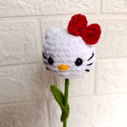 Flor Hello Kitty Amigurumi Tejido a Mano – Complemento para Ramos