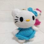 Llavero Kitty Pequeña Tejida a Crochet