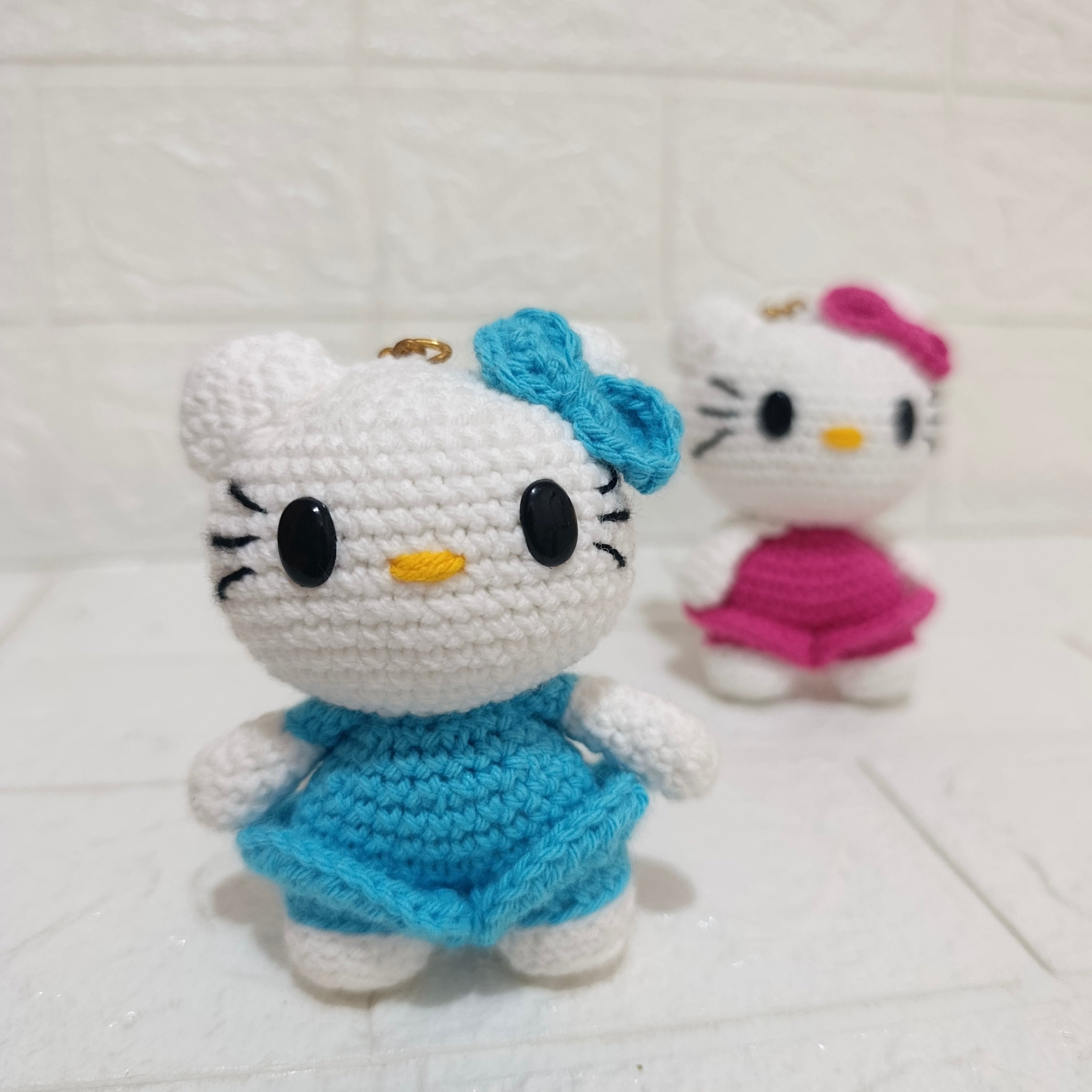 Llavero Kitty Pequeña Tejida a Crochet