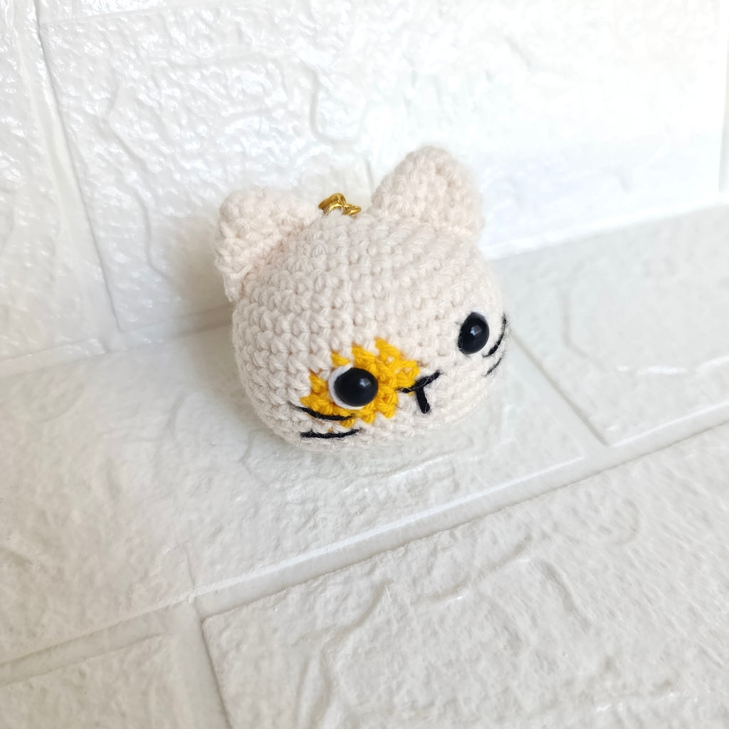 Llavero Carita de Gato Manchita Amarilla en Crochet