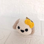 Llavero Carita de Perrita con Moño Amarillo en Crochet