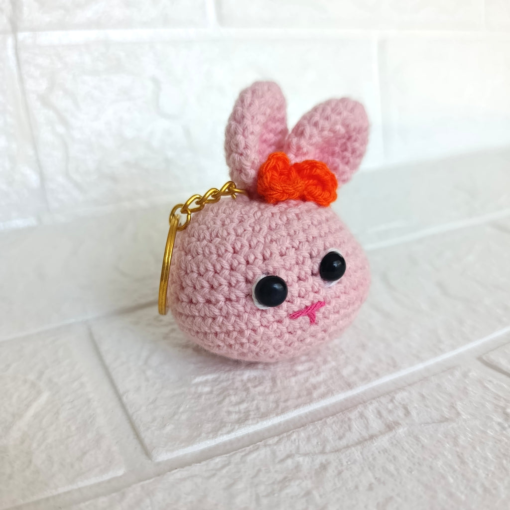 Llavero Carita de Coneja con Moño Anaranjado en Crochet