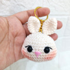 Llavero Conejo Mediano Tejido a Mano – Crochet