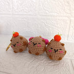 Llavero Capibara en Crochet con Accesorios