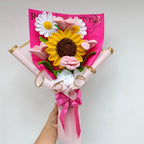 Ramo Crochet con Girasol Premium, Tulipanes y Margaritas
