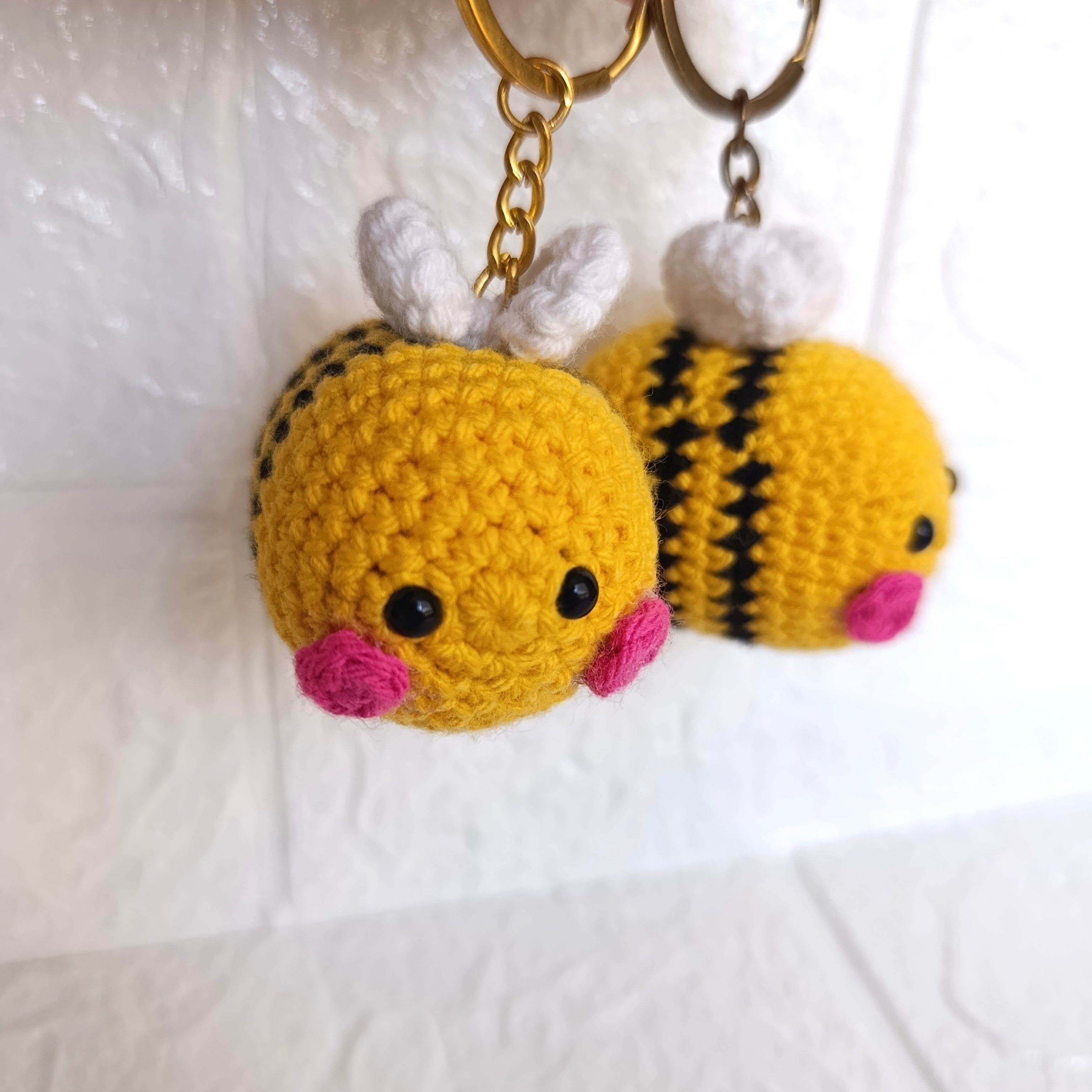 Llavero Abeja en Crochet Artesanal
