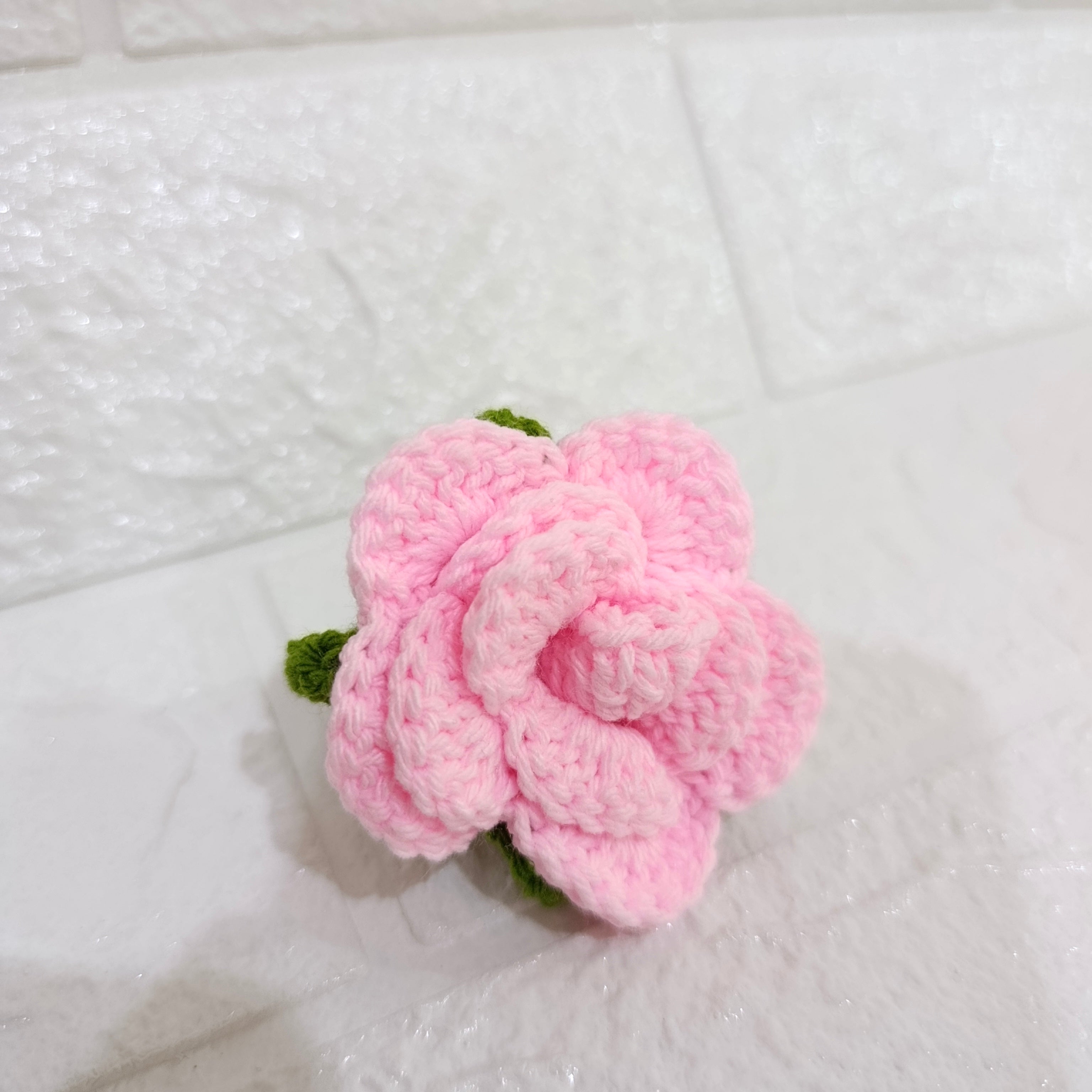 Llavero de Rosas Tejidas a Mano en Crochet