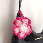 Colgante Flor de Sakura Tejida en Crochet