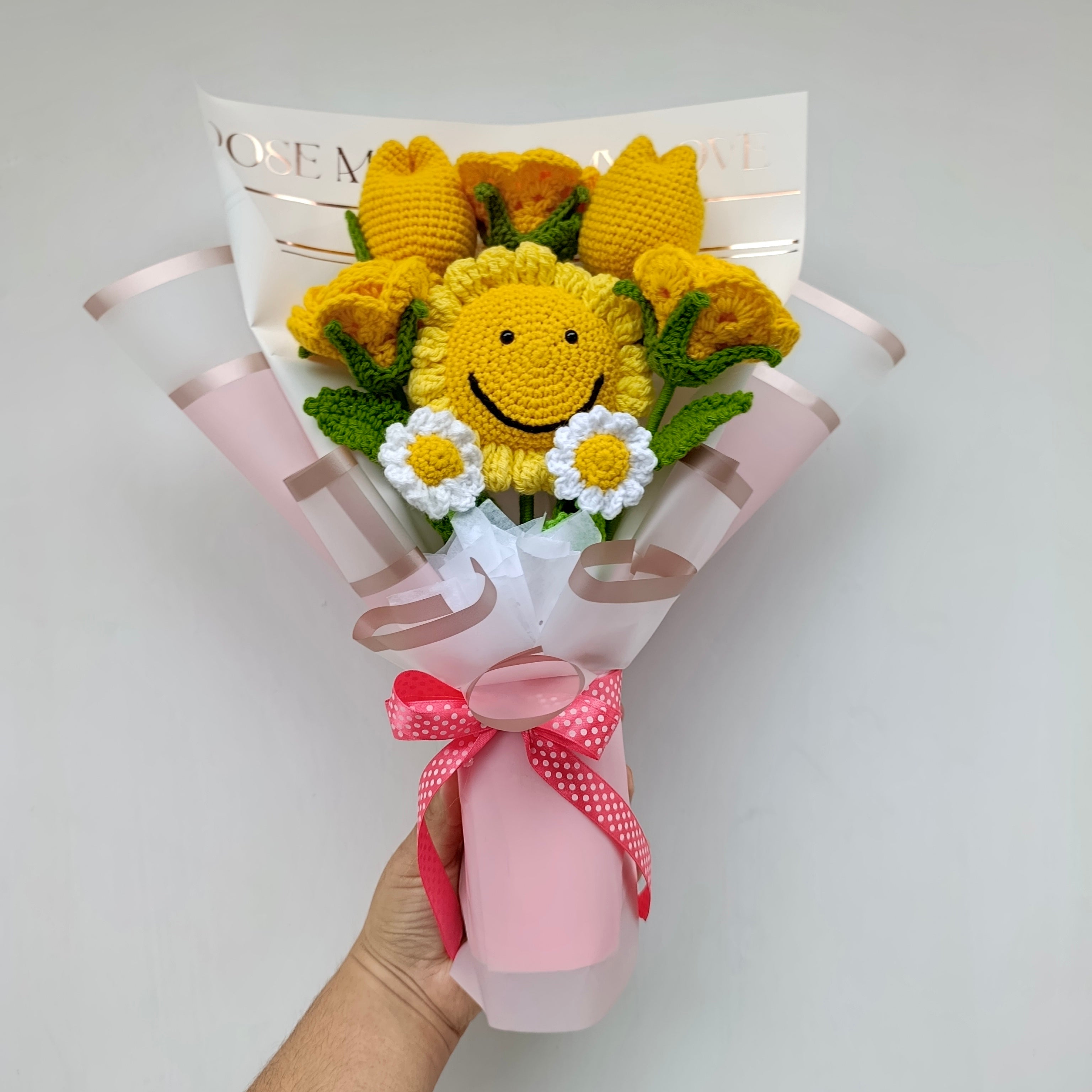 Ramo Happy Primavera de Flores Amarillas en Crochet