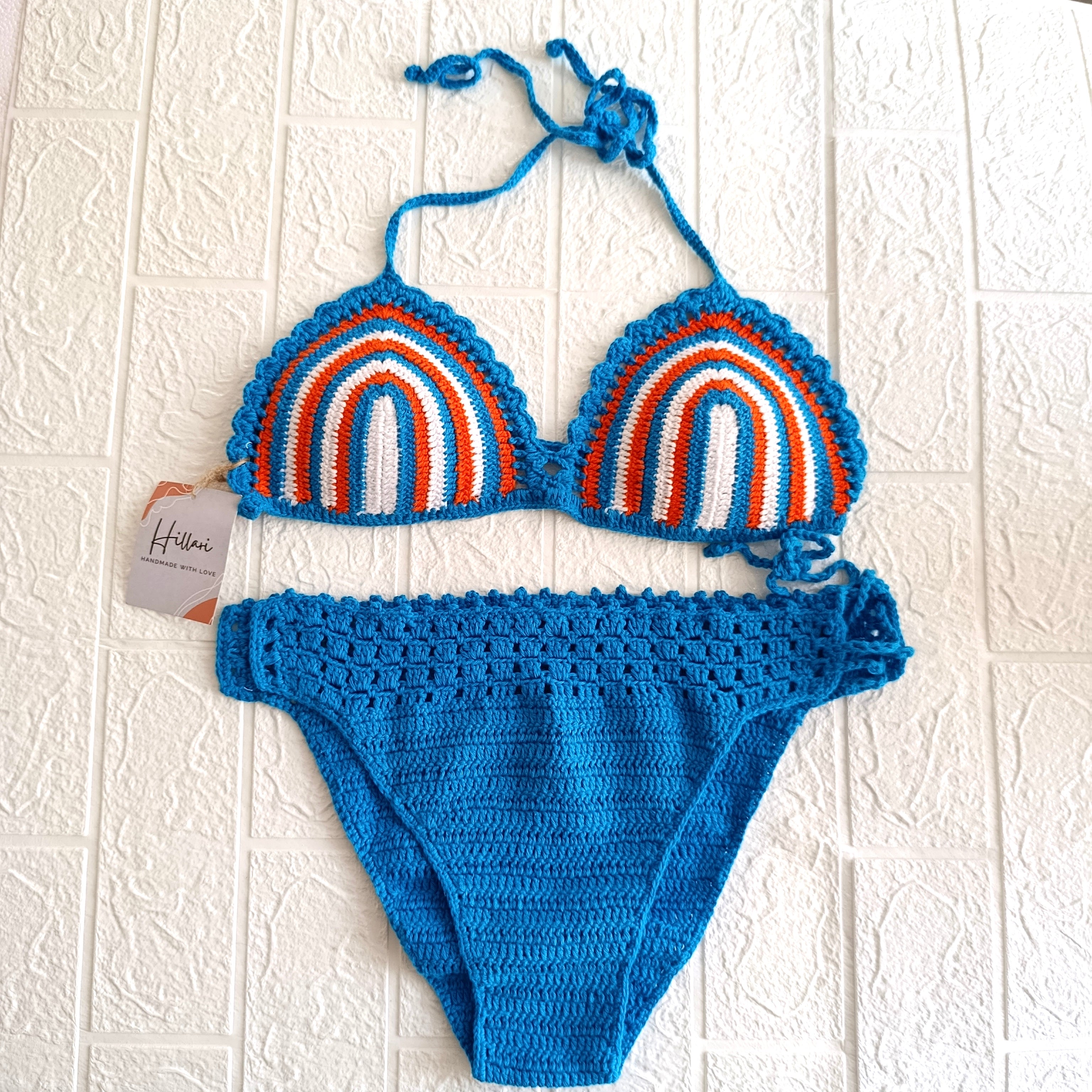 Bikini Crochet Turquesa con Detalles Anaranjados y Blancos – Talla M