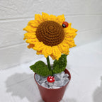 Maceta Decorativa con Girasol Tejido en Crochet (Maceta Plástica)