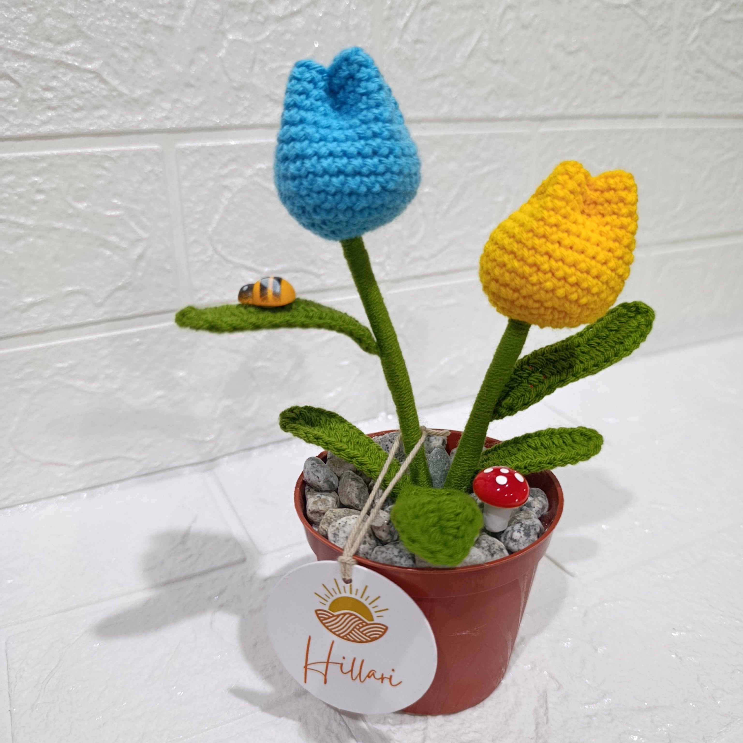 Maceta Decorativa con Tulipanes Tejidos en Crochet