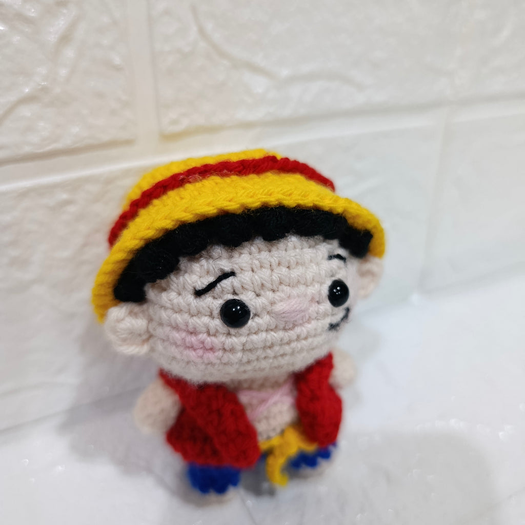 Luffy Amigurumi – Muñeco Tejido a Mano (One Piece)