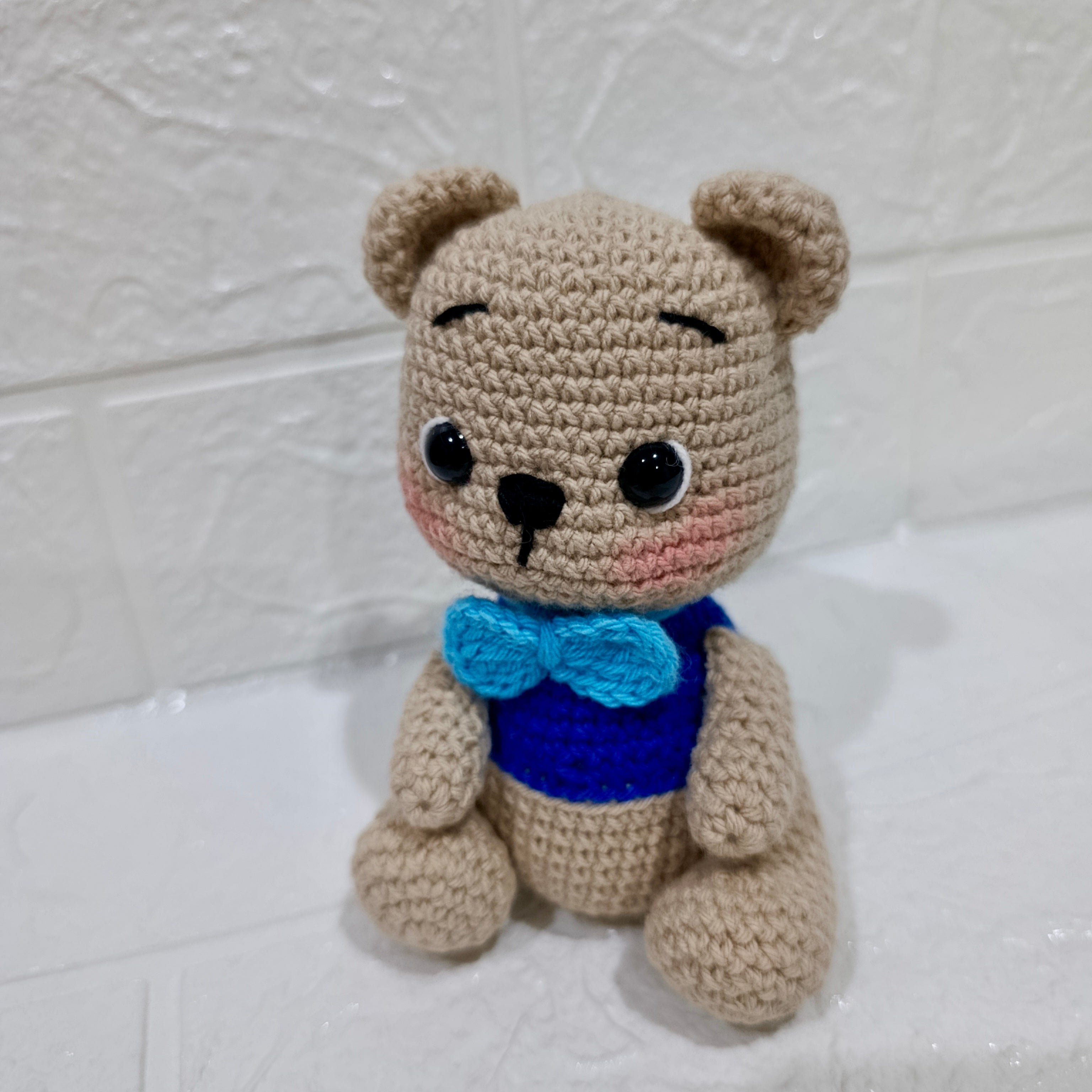 Osito Amigurumi Sentado – Muñeco Tejido a Mano