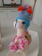 Santiaguito · Llama Crochet con Chullo 15 cm