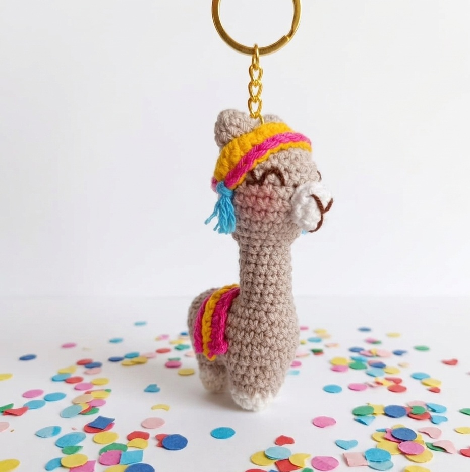 Llavero de Llamita Crochet 10 cm · Tejido a Mano