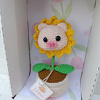 Maceta Carita de Cerdo con Girasol en Crochet