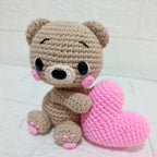 Osito con Corazón Rosado Tejido a Crochet