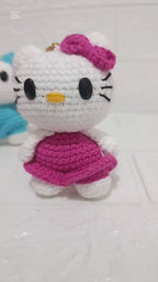 Llavero Kitty Pequeña Tejida a Crochet