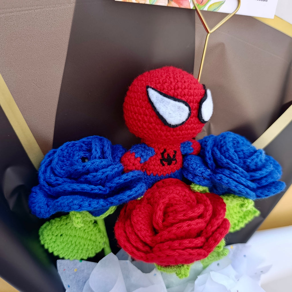 Ramo Spiderman Crochet con Rosas Tejidas