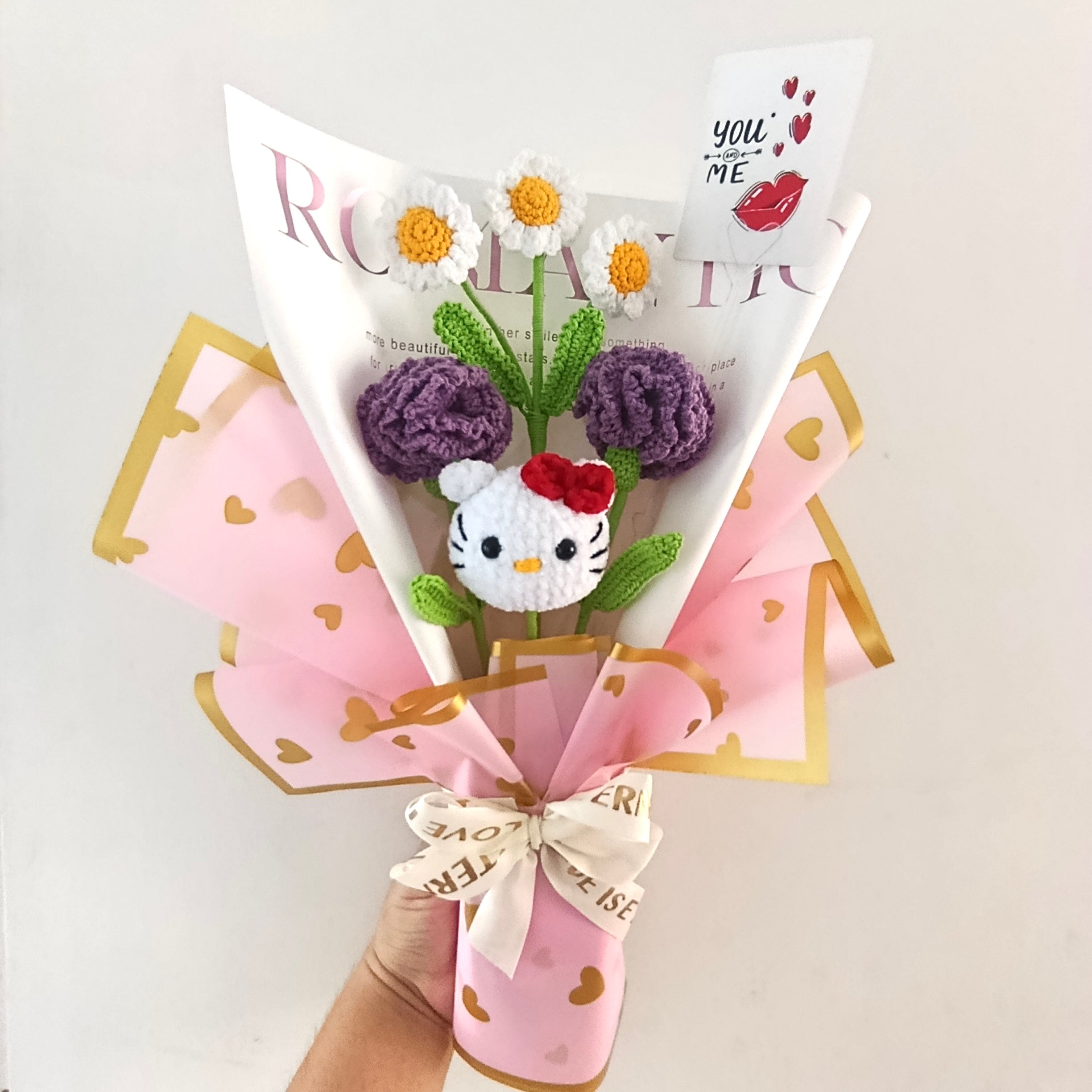 Ramo Kitty San Valentín Tejido en Crochet