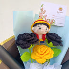 Ramo Crochet Luffy con Rosas Negras y Amarillas