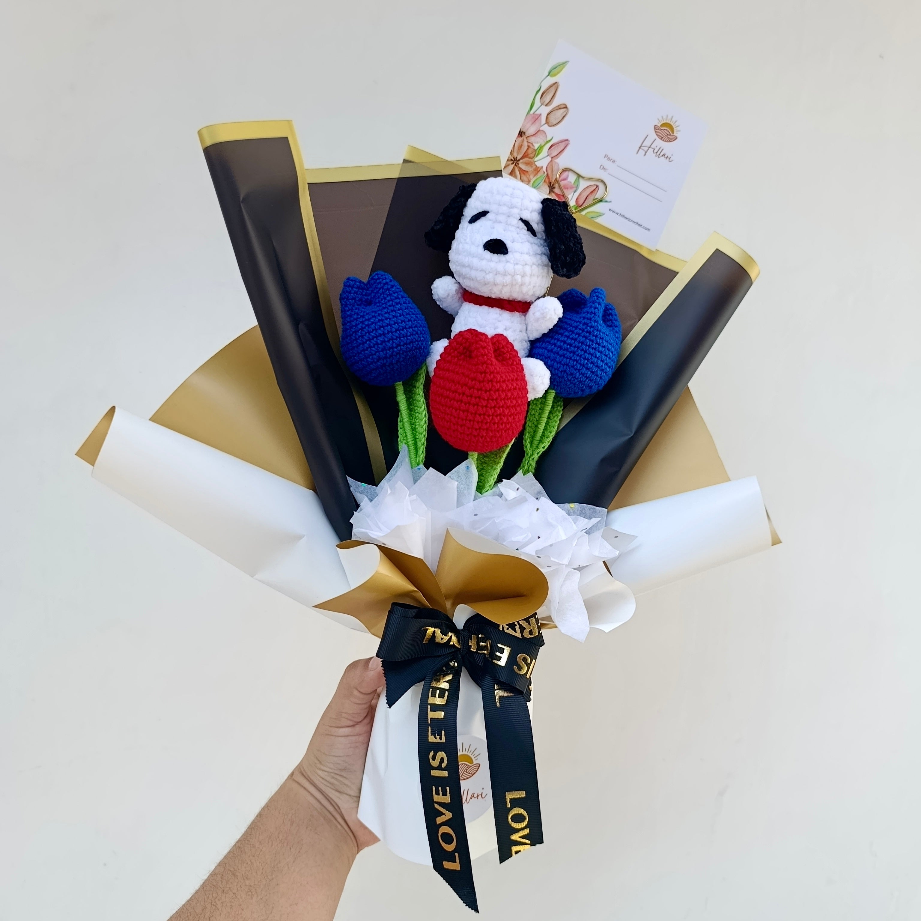 Ramo Snoopy Crochet con Tulipanes – Hillari Crochet